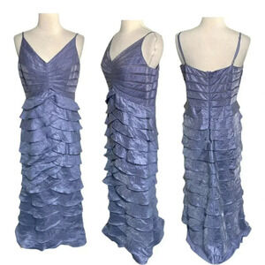 Adrianna‎ Papell 10 elegant periwinkle ruffled tiered spaghetti strap gown